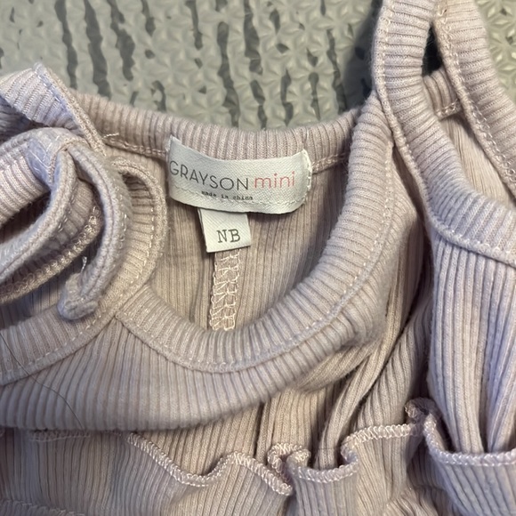 GRAYSON mini sleeveless romper- newborn - Picture 4 of 5